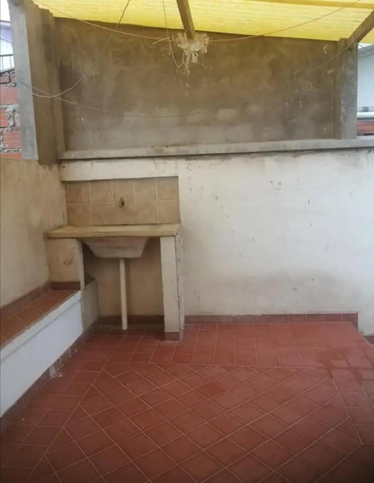 CASA EN VENTA PLENA ESQUINA