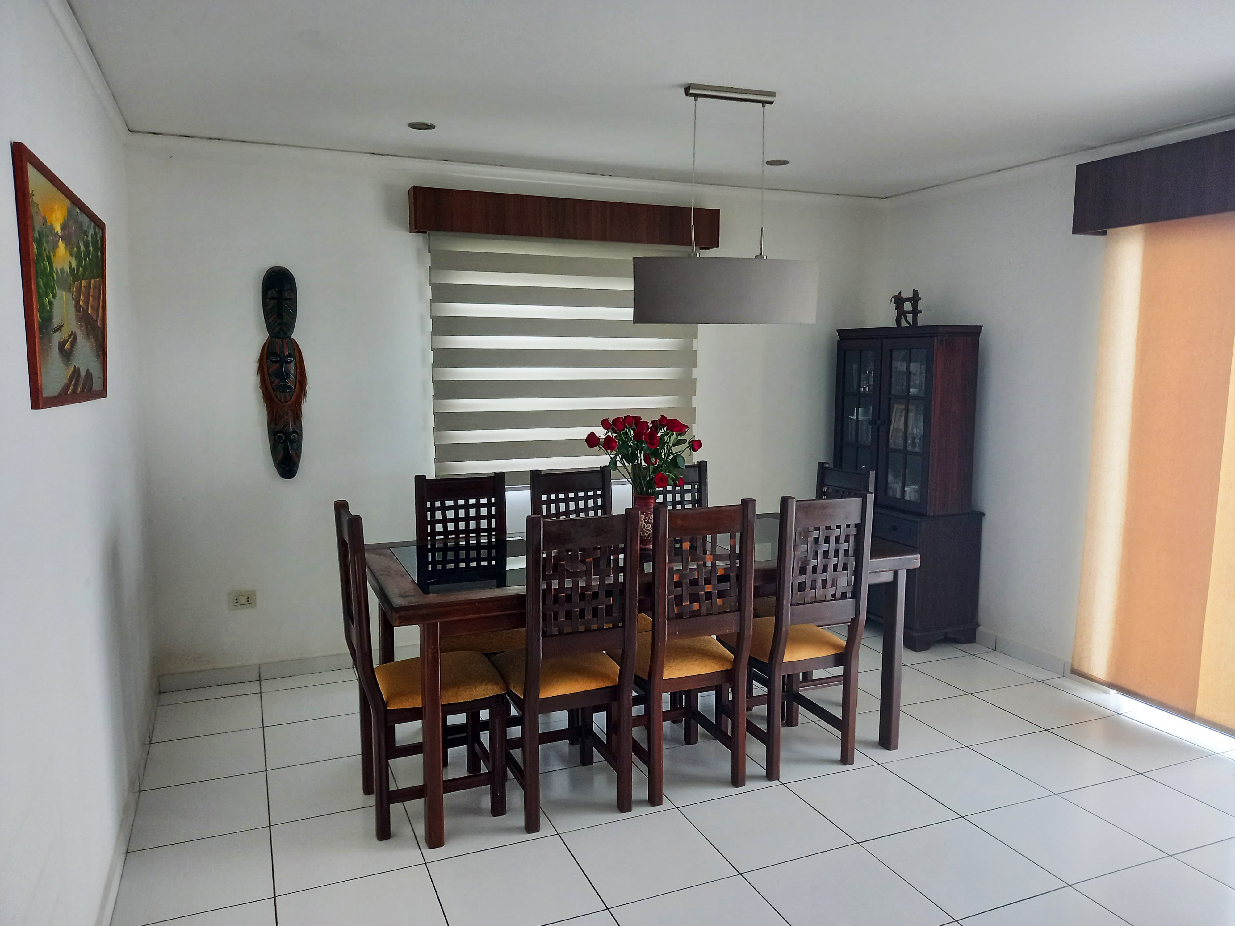 Hermosa casa en venta en condominio cerrado 
