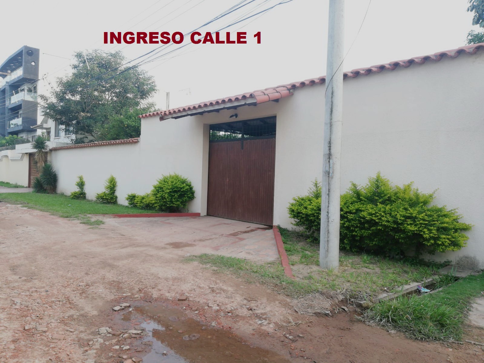 CASA CON OFICINA VENTA EN SANTA CRUZ Av Radial 17½ 5° Anillo