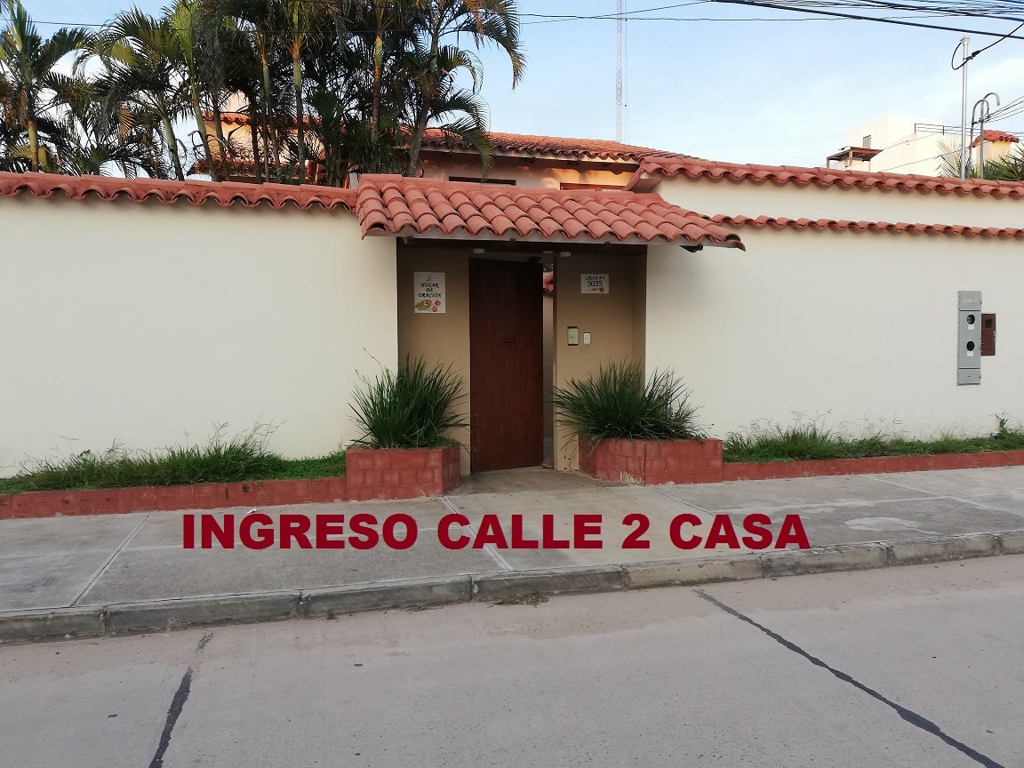 CASA CON OFICINA VENTA EN SANTA CRUZ Av Radial 17½ 5° Anillo