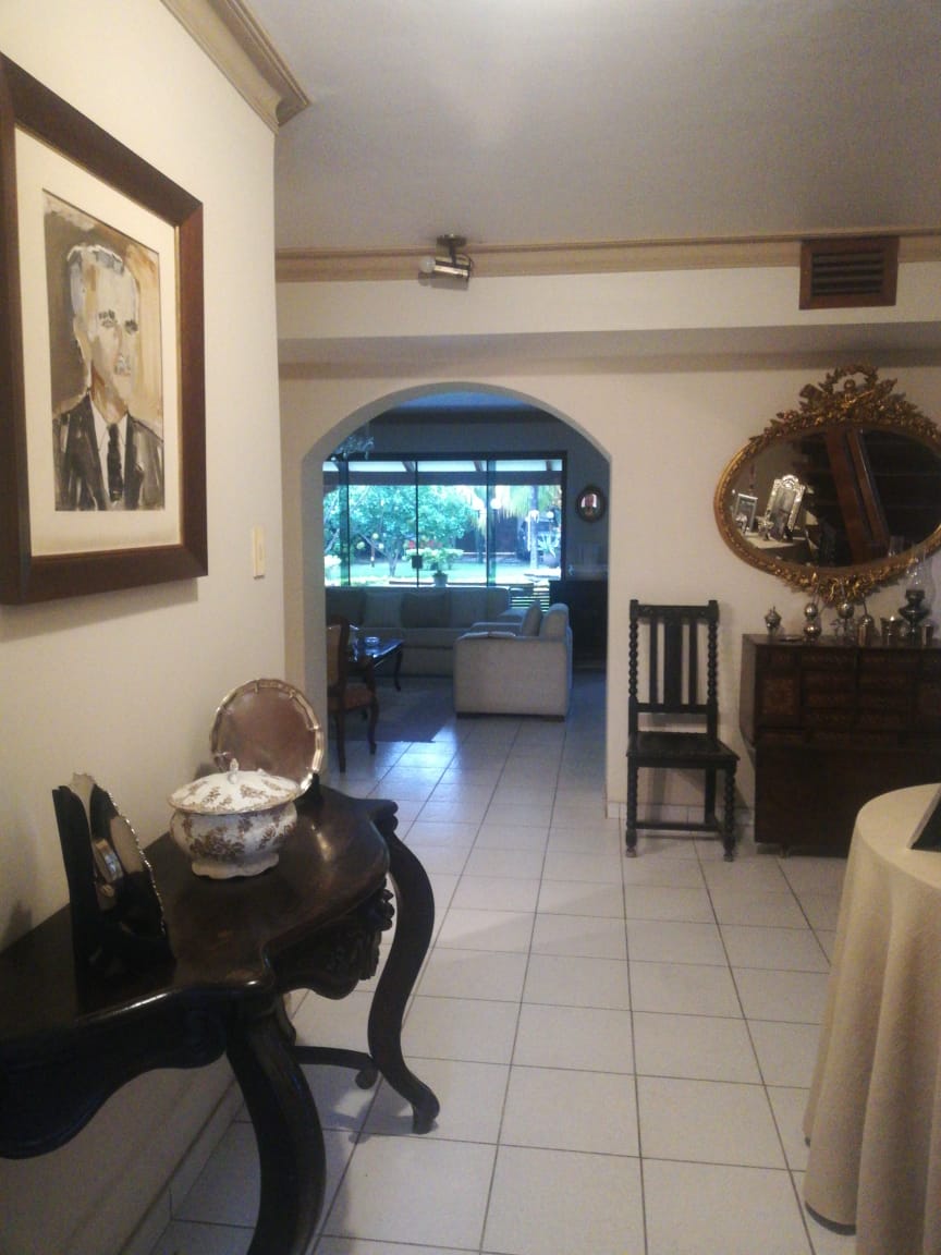 CASA CON OFICINA VENTA EN SANTA CRUZ Av Radial 17½ 5° Anillo