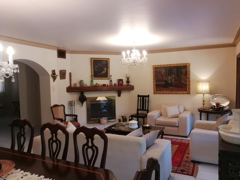 CASA CON OFICINA VENTA EN SANTA CRUZ Av Radial 17½ 5° Anillo