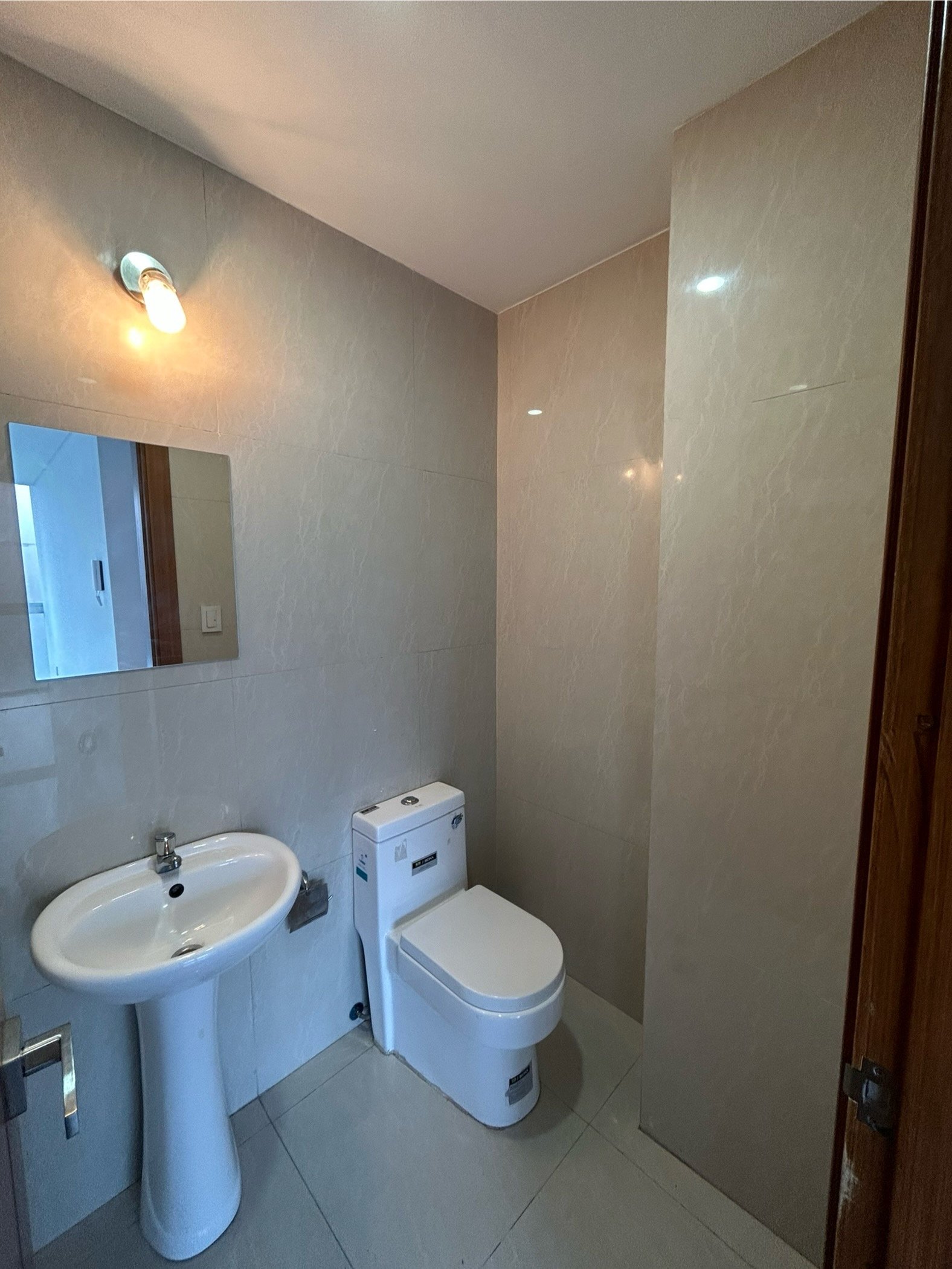OFICINA ALQUILER OBRAJES - Prime Residential & Embassy Area