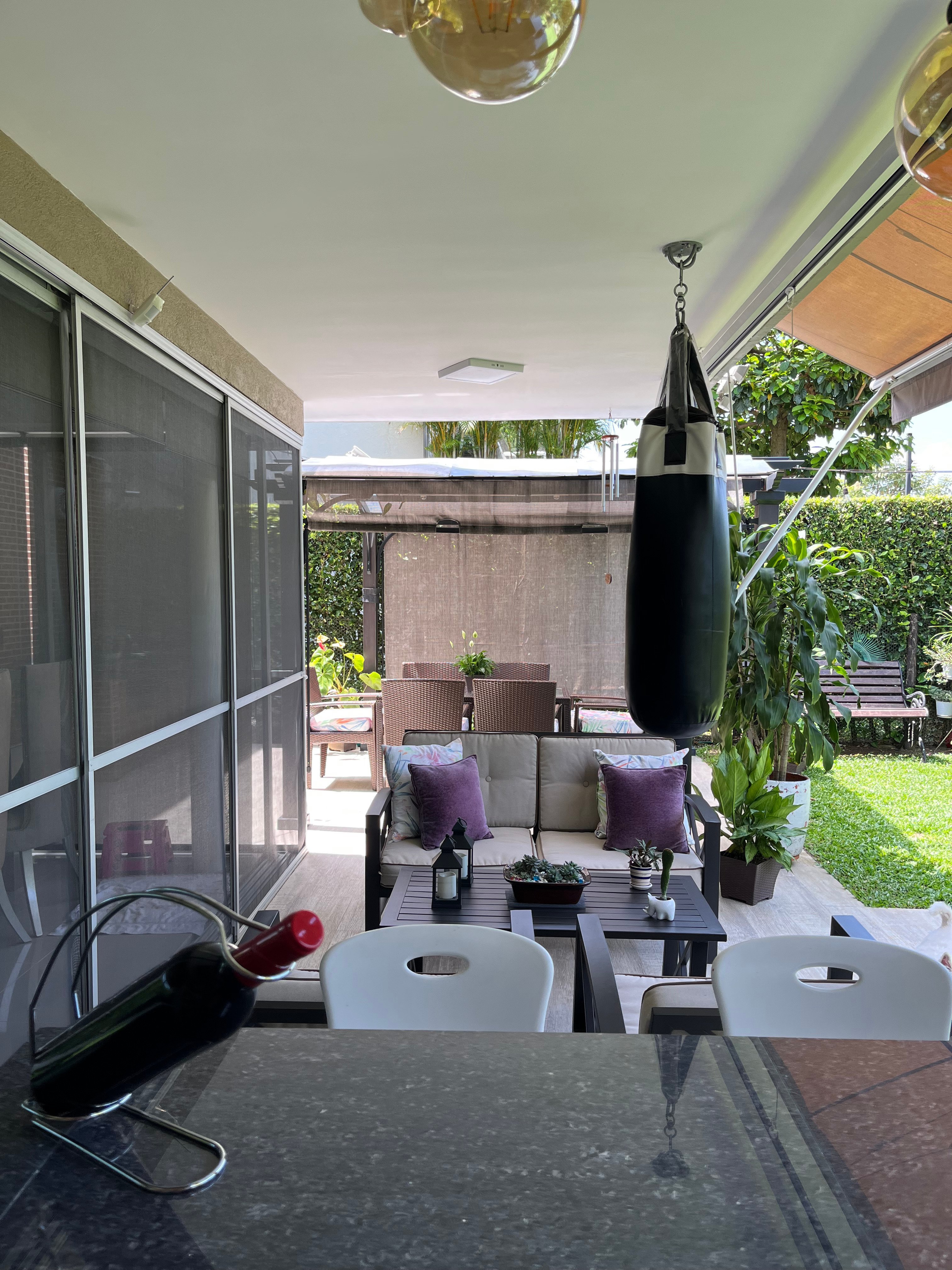 Hermosa casa en condominio 