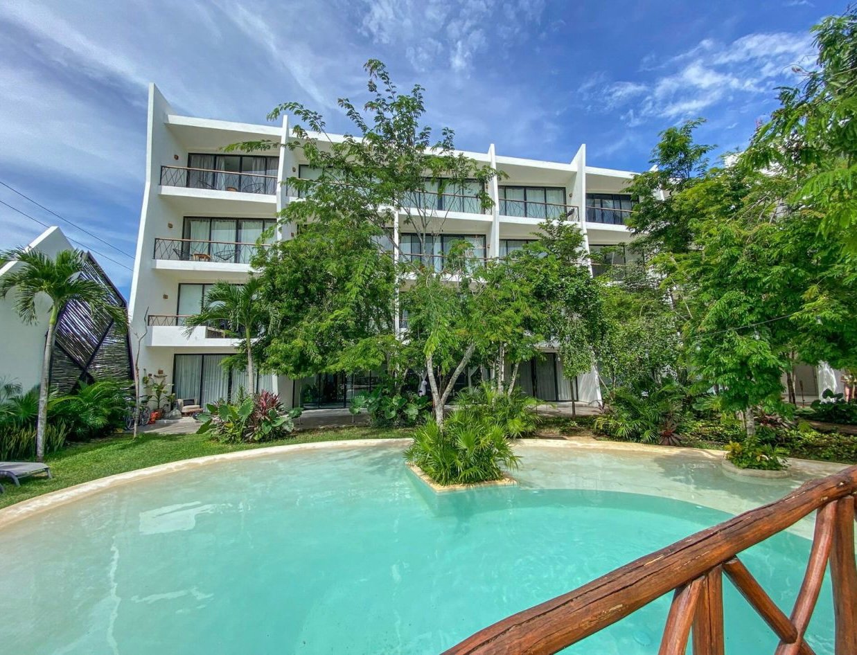Estudio Amueblado con Terraza – DK Tulum, Región 15
