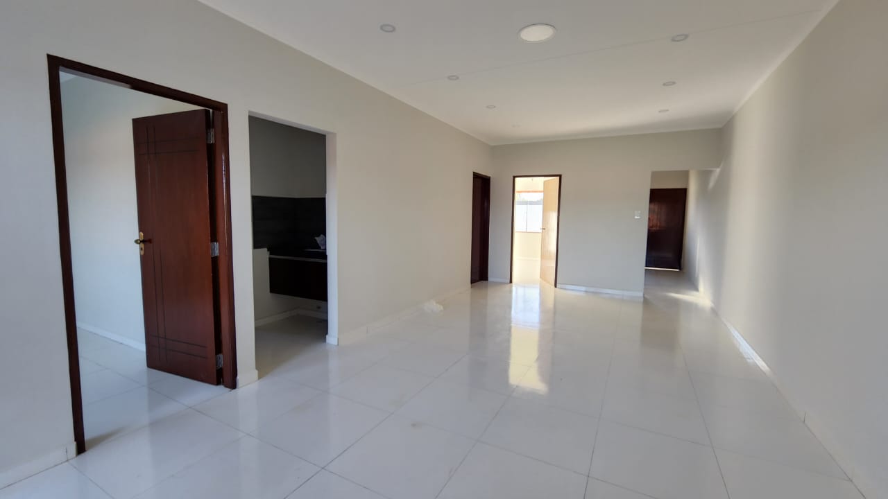 BONITA CASA EN VENTA ZONA ESTE DE SANTA CRUZ - BOLIVIA
