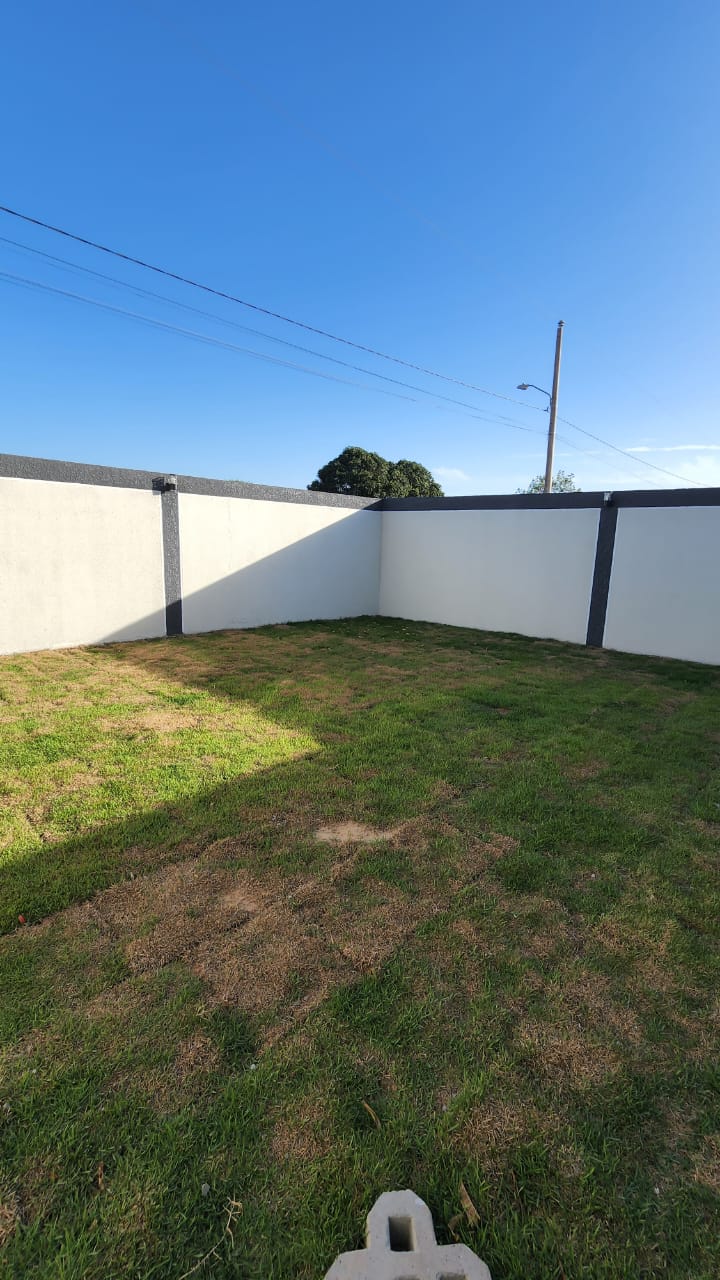 BONITA CASA EN VENTA ZONA ESTE DE SANTA CRUZ - BOLIVIA