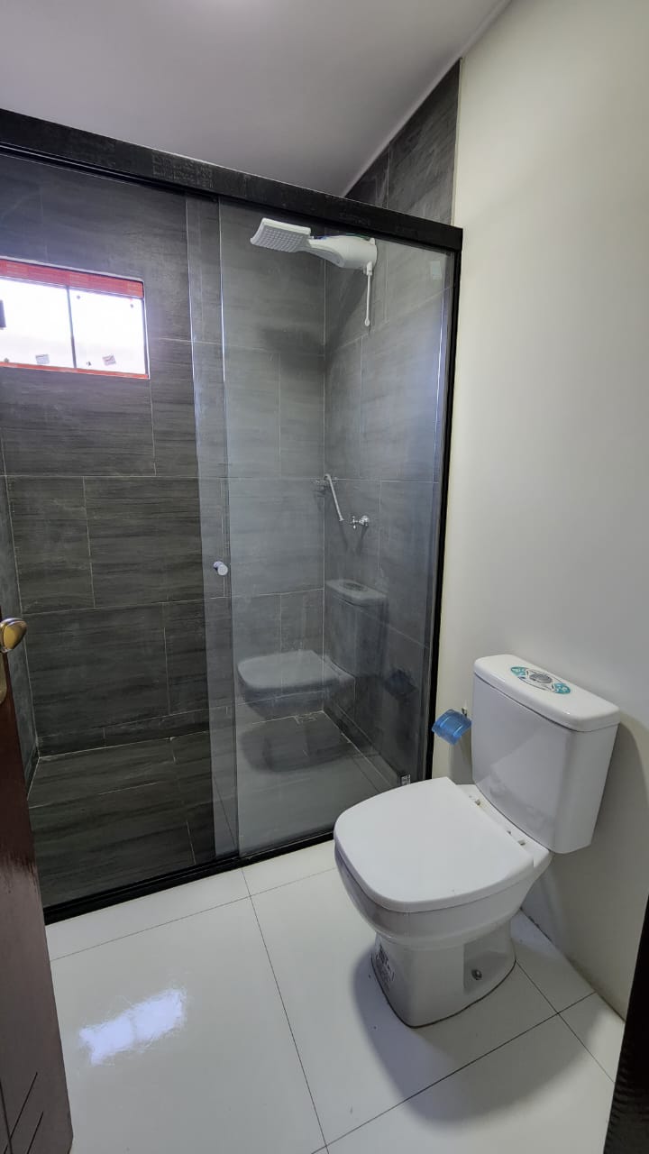 BONITA CASA EN VENTA ZONA ESTE DE SANTA CRUZ - BOLIVIA