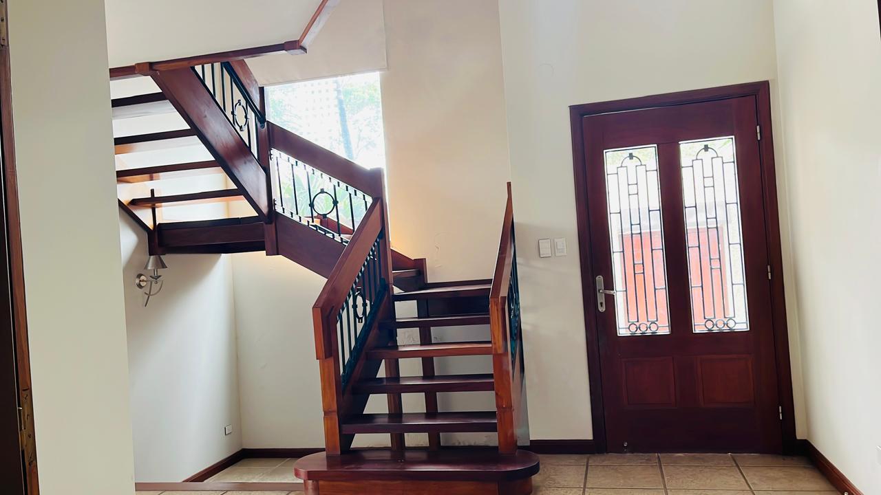 CASA EN ALQUILER ZONA NORTE ESPECIAL PARA EMPRESA