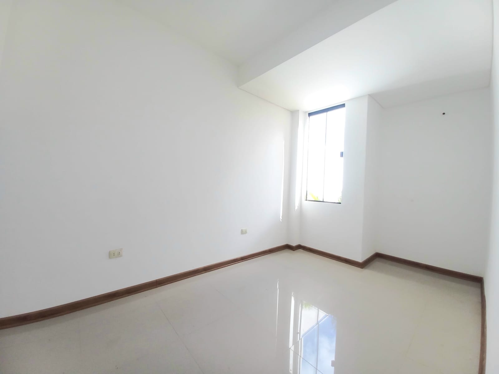 CASA EN ALQUILER DE 4 DORMITORIOS ZONA NORTE