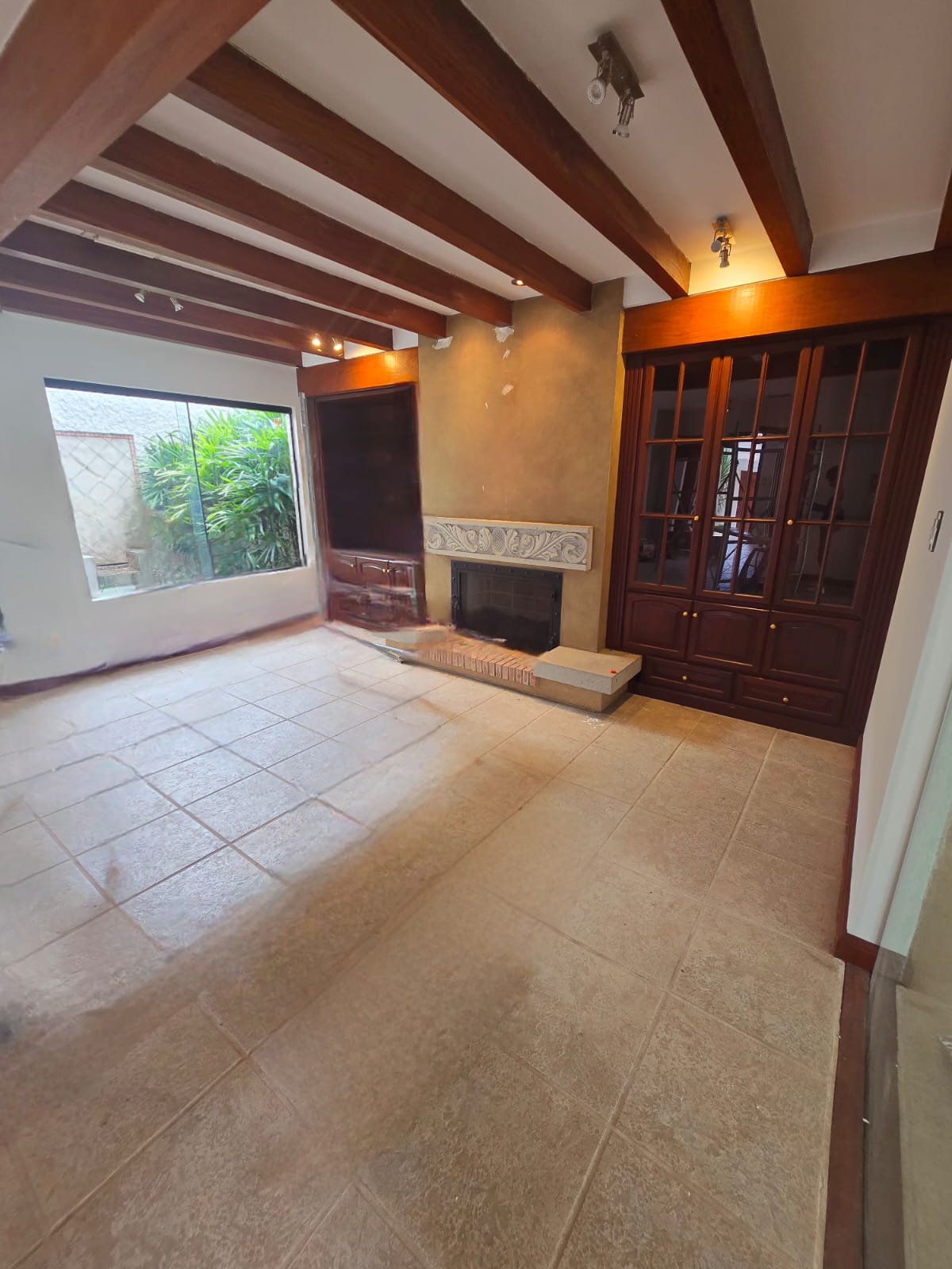 CASA EN ALQUILER BARRIO LAS PALMAS DE 4 HABITACIONES