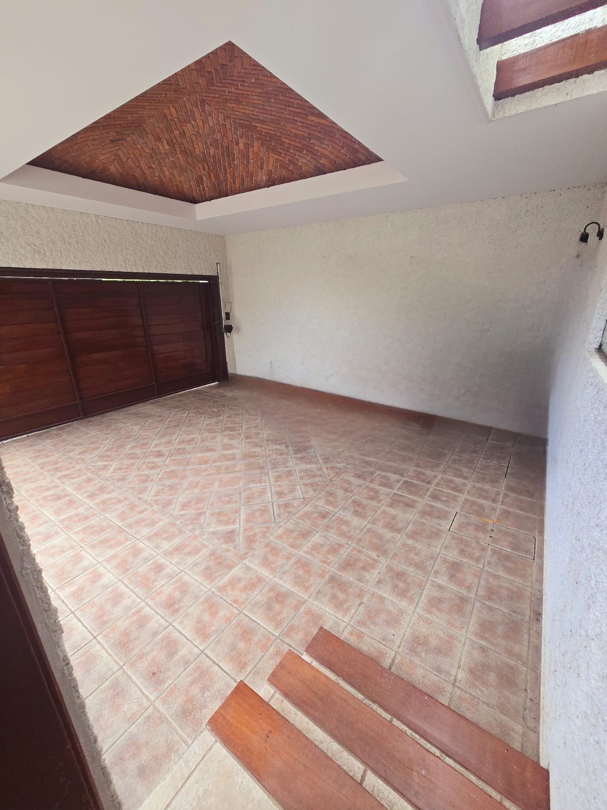 CASA EN ALQUILER BARRIO LAS PALMAS DE 4 HABITACIONES