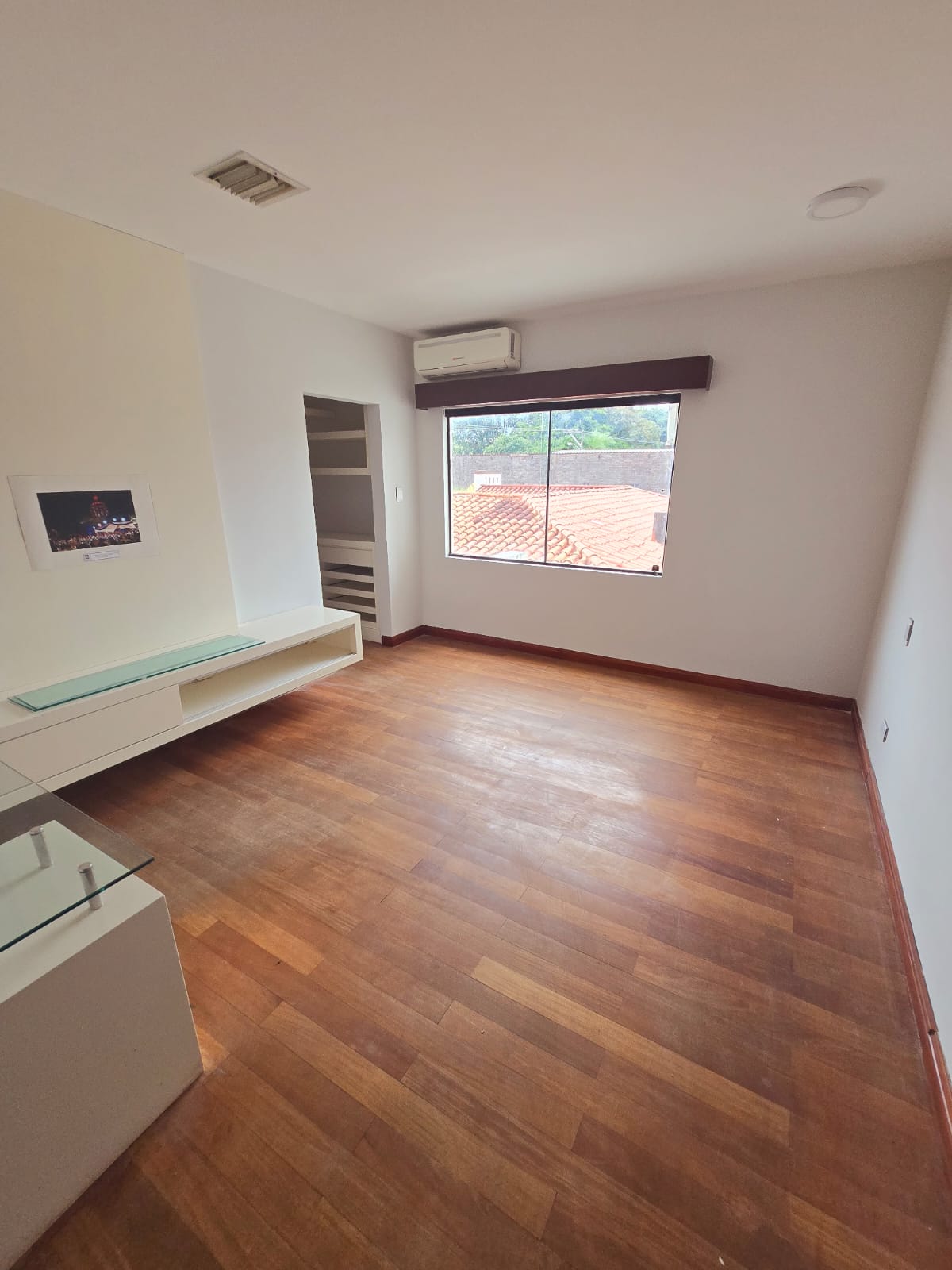 CASA EN ALQUILER BARRIO LAS PALMAS DE 4 HABITACIONES
