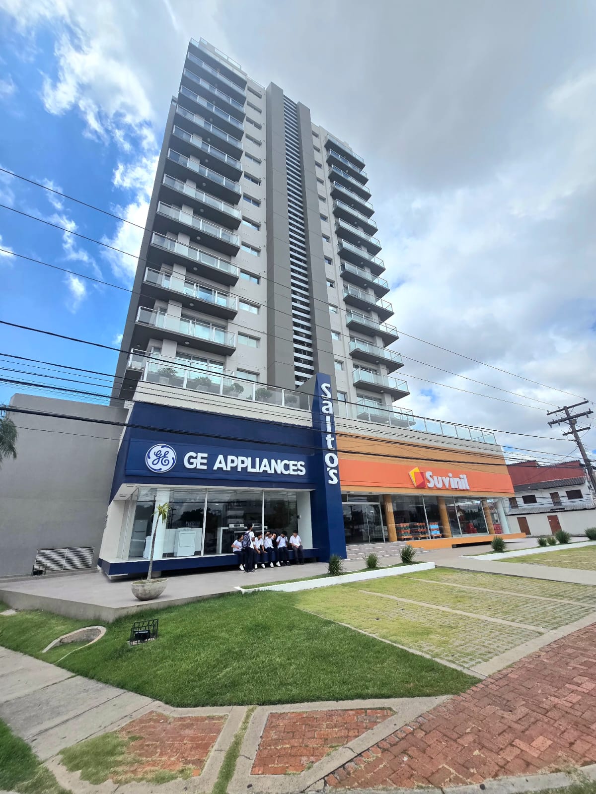 LOCAL COMERCIAL EN ALQUILER EN EQUIPETROL