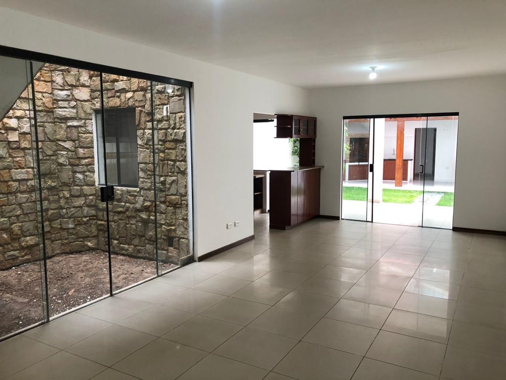 CASA EN VENTA DE 3 DORMITORIOS EN EXCELENTE ESTADO - INMUEBLE NUMERO 415
