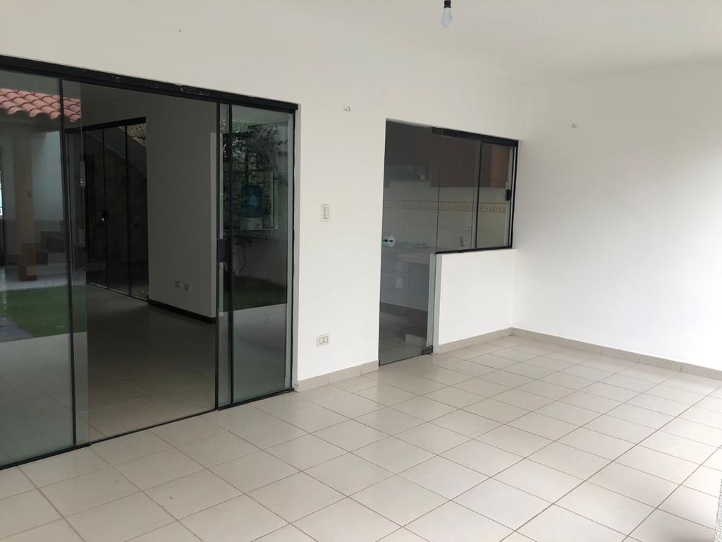 CASA EN VENTA DE 3 DORMITORIOS EN EXCELENTE ESTADO - INMUEBLE NUMERO 415