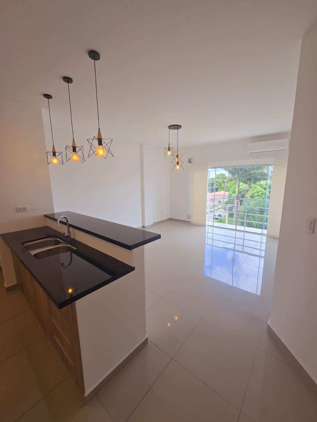 DPTO EN ALQUILER DE 2 DORMITORIOS SIN MUEBLES. ZONA NORTE EN CONDOMINIO - INMUEBLE NUMERO 557