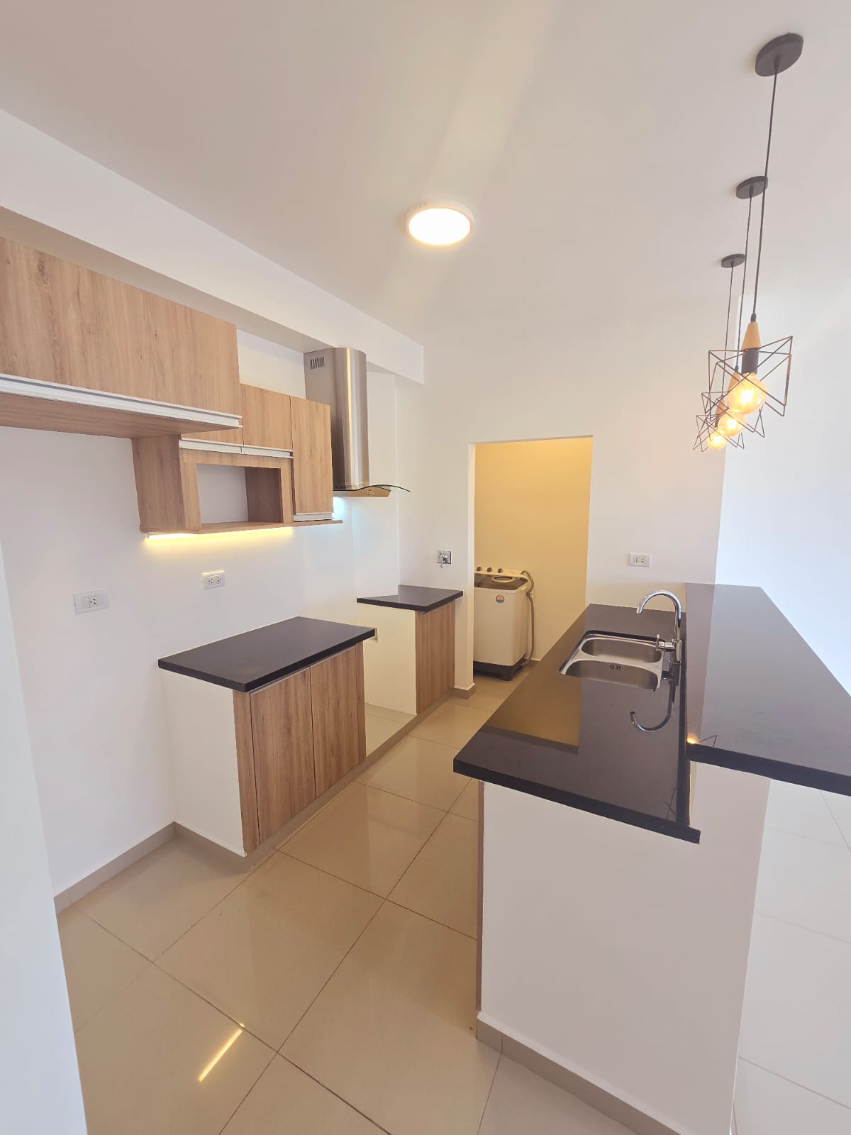 DPTO EN ALQUILER DE 2 DORMITORIOS SIN MUEBLES. ZONA NORTE EN CONDOMINIO - INMUEBLE NUMERO 557