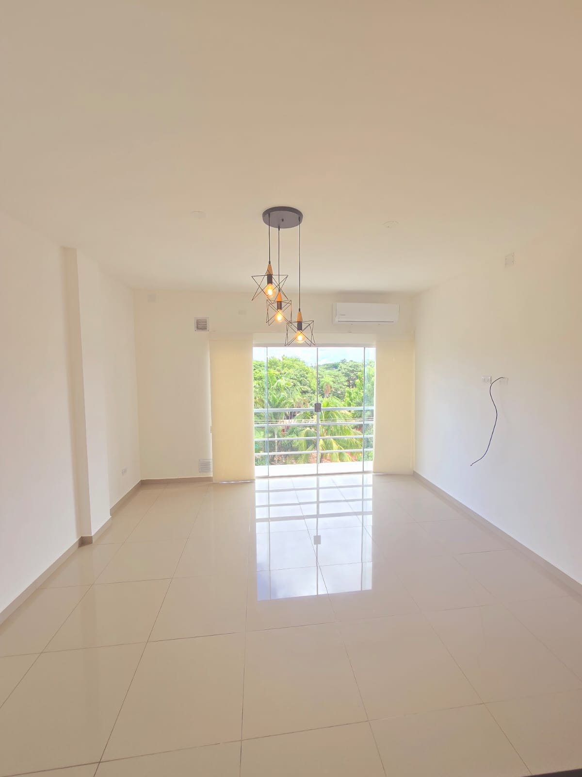 DPTO EN ALQUILER DE 2 DORMITORIOS SIN MUEBLES. ZONA NORTE EN CONDOMINIO - INMUEBLE NUMERO 557