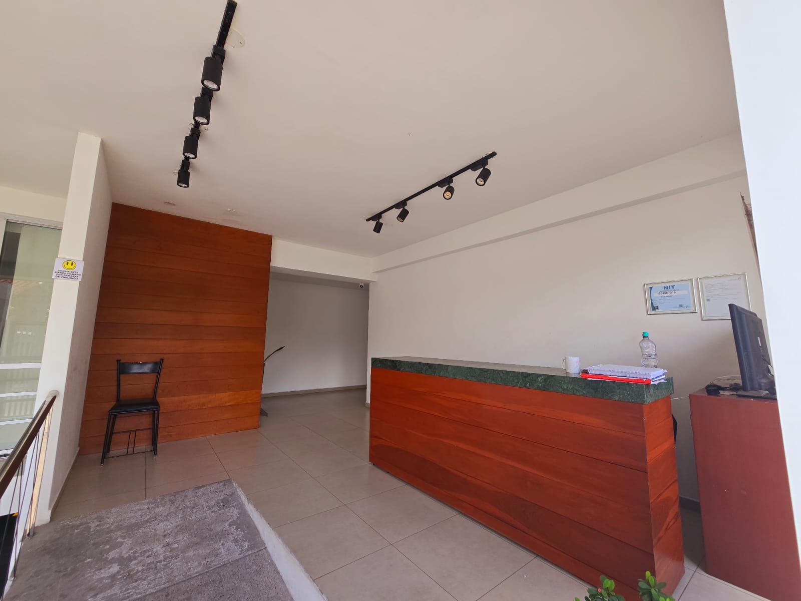 DPTO EN ALQUILER DE 2 DORMITORIOS SIN MUEBLES. ZONA NORTE EN CONDOMINIO - INMUEBLE NUMERO 557