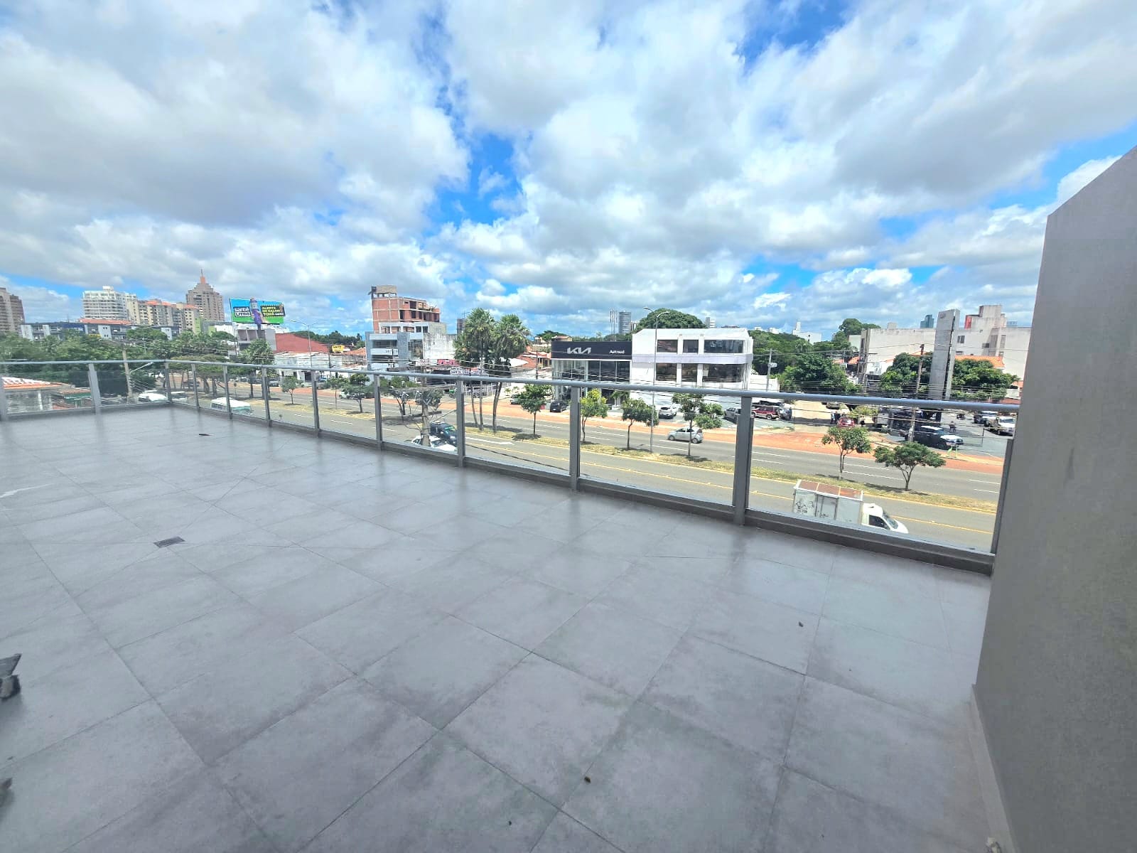 AMPLIO DEPARTAMENTO EN ALQUILER DE 3 DORMITORIOS EN SUITE CON AMPLIA TERRAZA PRIVADA DE 110 M2 - INMUEBLE NUMERO 563