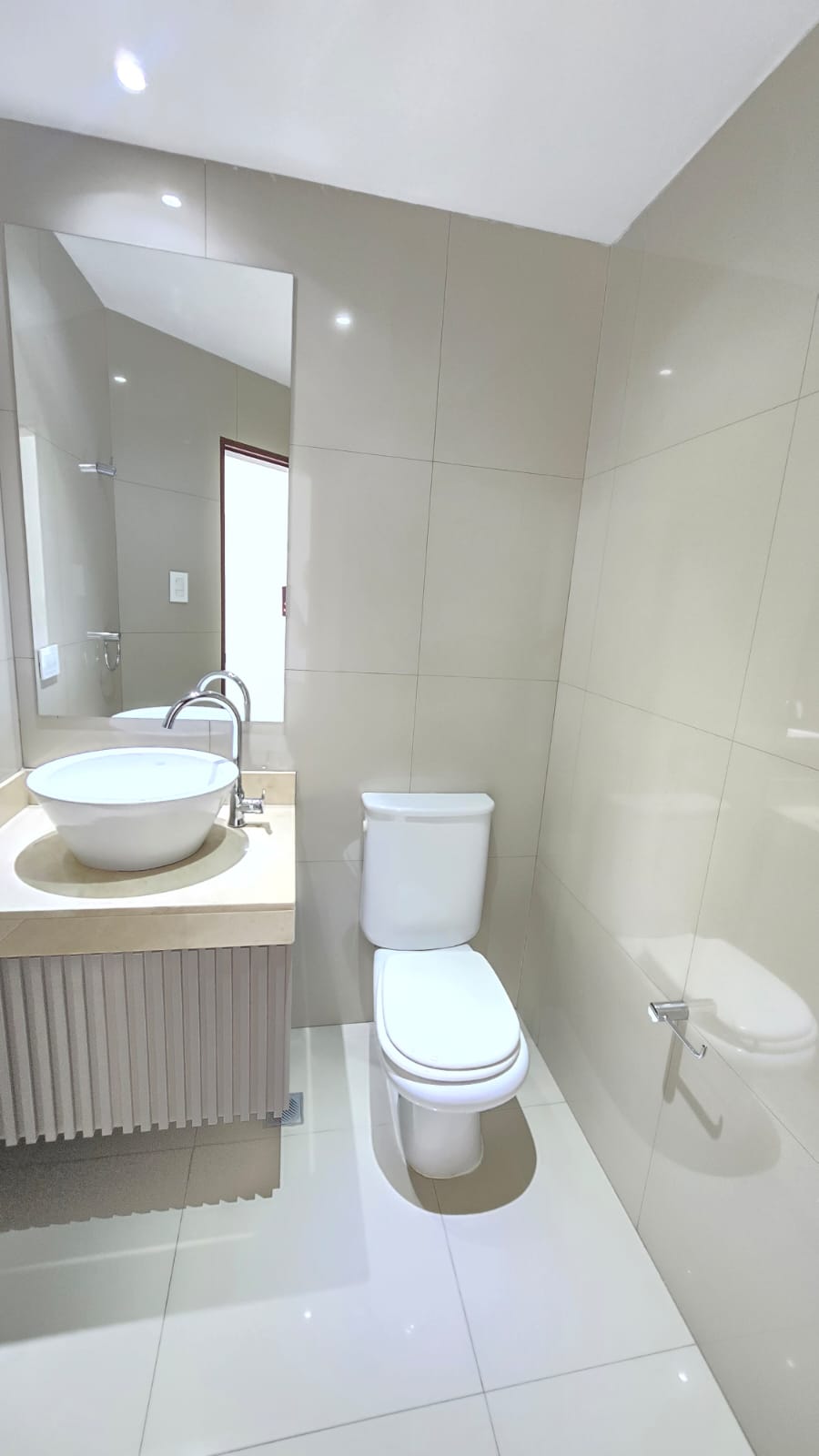 AMPLIO DEPARTAMENTO EN ALQUILER DE 3 DORMITORIOS EN SUITE CON AMPLIA TERRAZA PRIVADA DE 110 M2 - INMUEBLE NUMERO 563