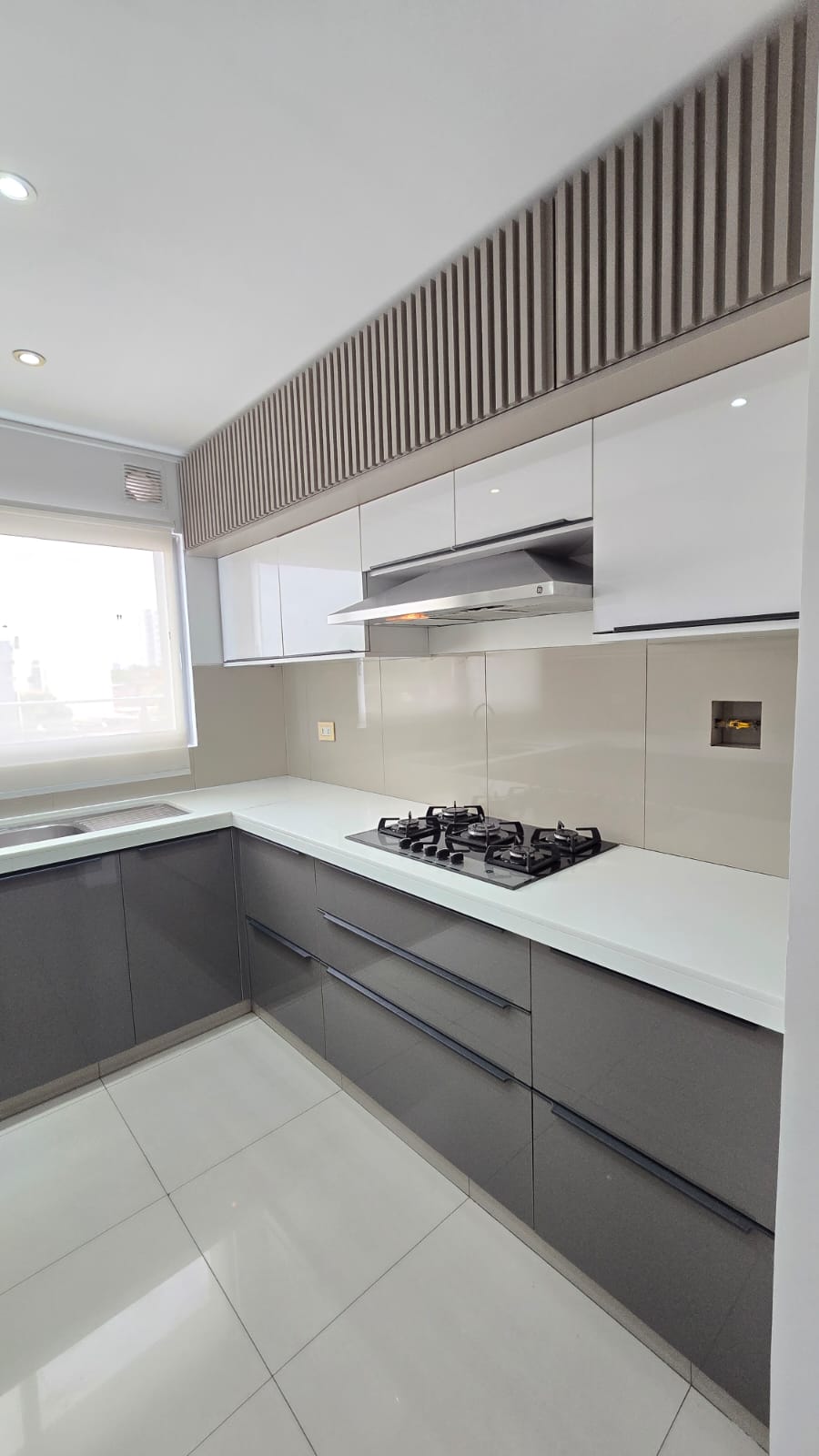 AMPLIO DEPARTAMENTO EN ALQUILER DE 3 DORMITORIOS EN SUITE CON AMPLIA TERRAZA PRIVADA DE 110 M2 - INMUEBLE NUMERO 563
