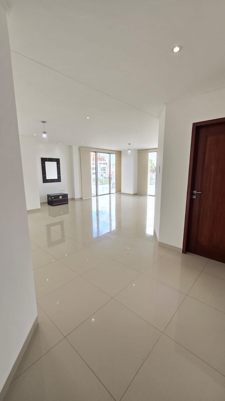 AMPLIO DEPARTAMENTO EN ALQUILER DE 3 DORMITORIOS EN SUITE CON AMPLIA TERRAZA PRIVADA DE 110 M2 - INMUEBLE NUMERO 563
