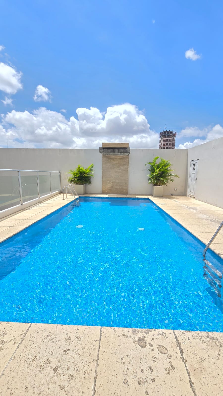 AMPLIO DEPARTAMENTO EN ALQUILER DE 3 DORMITORIOS EN SUITE CON AMPLIA TERRAZA PRIVADA DE 110 M2 - INMUEBLE NUMERO 563