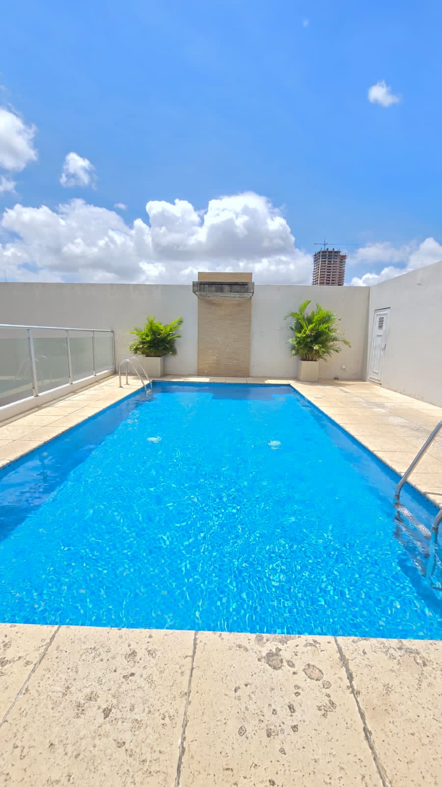 AMPLIO DEPARTAMENTO EN ALQUILER DE 3 DORMITORIOS EN SUITE - INMUEBLE NUMERO 566