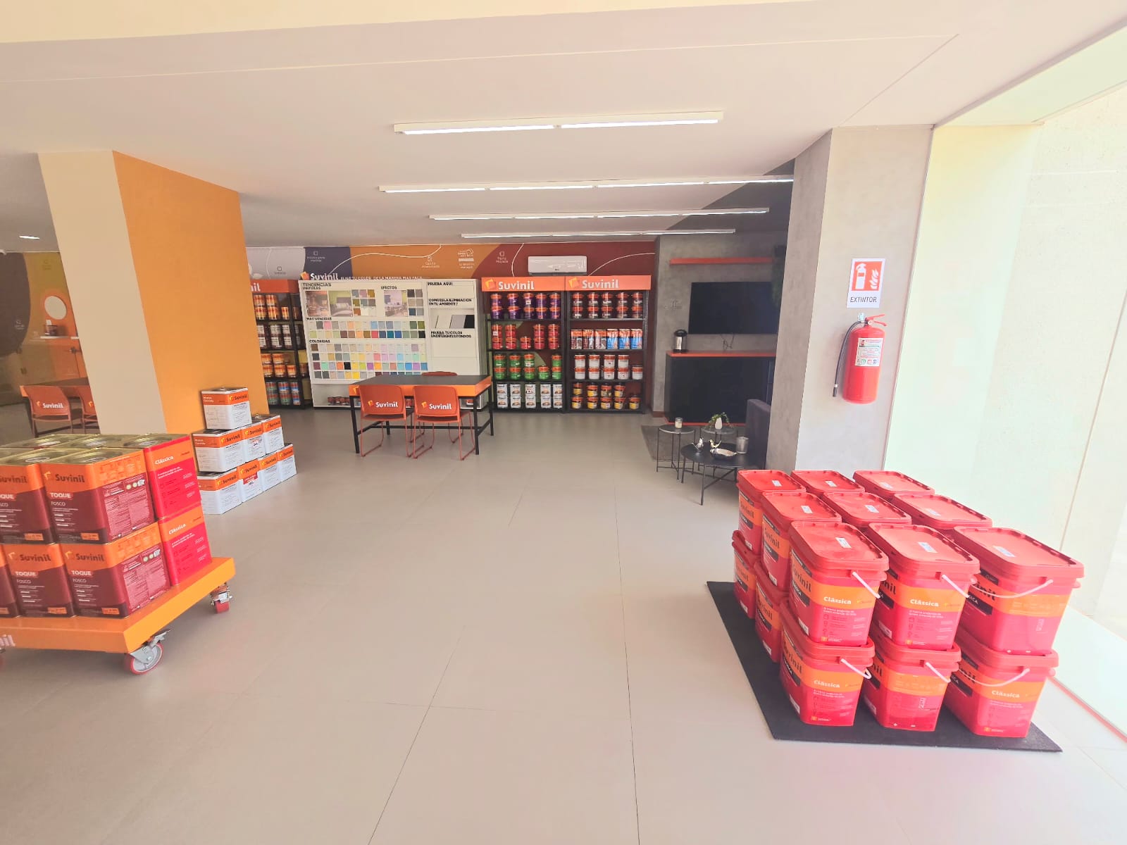 LOCAL COMERCIAL EN ALQUILER SOBRE AVENIDA ZONA NORTE - INMUEBLE NUMERO 567