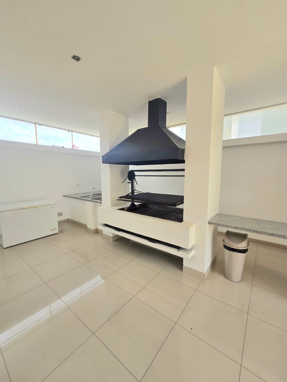 AMPLIO DEPARTAMENTO EN ALQUILER DE 3 DORMITORIOS EN SUITE - INMUEBLE NUMERO 566