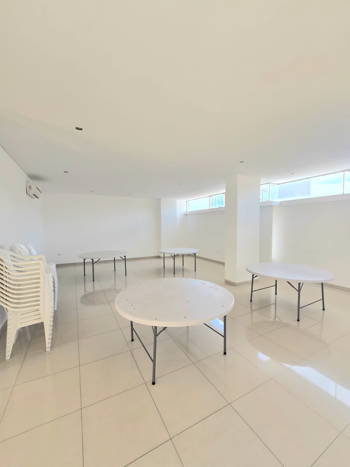 AMPLIO DEPARTAMENTO EN ALQUILER DE 3 DORMITORIOS EN SUITE - INMUEBLE NUMERO 566