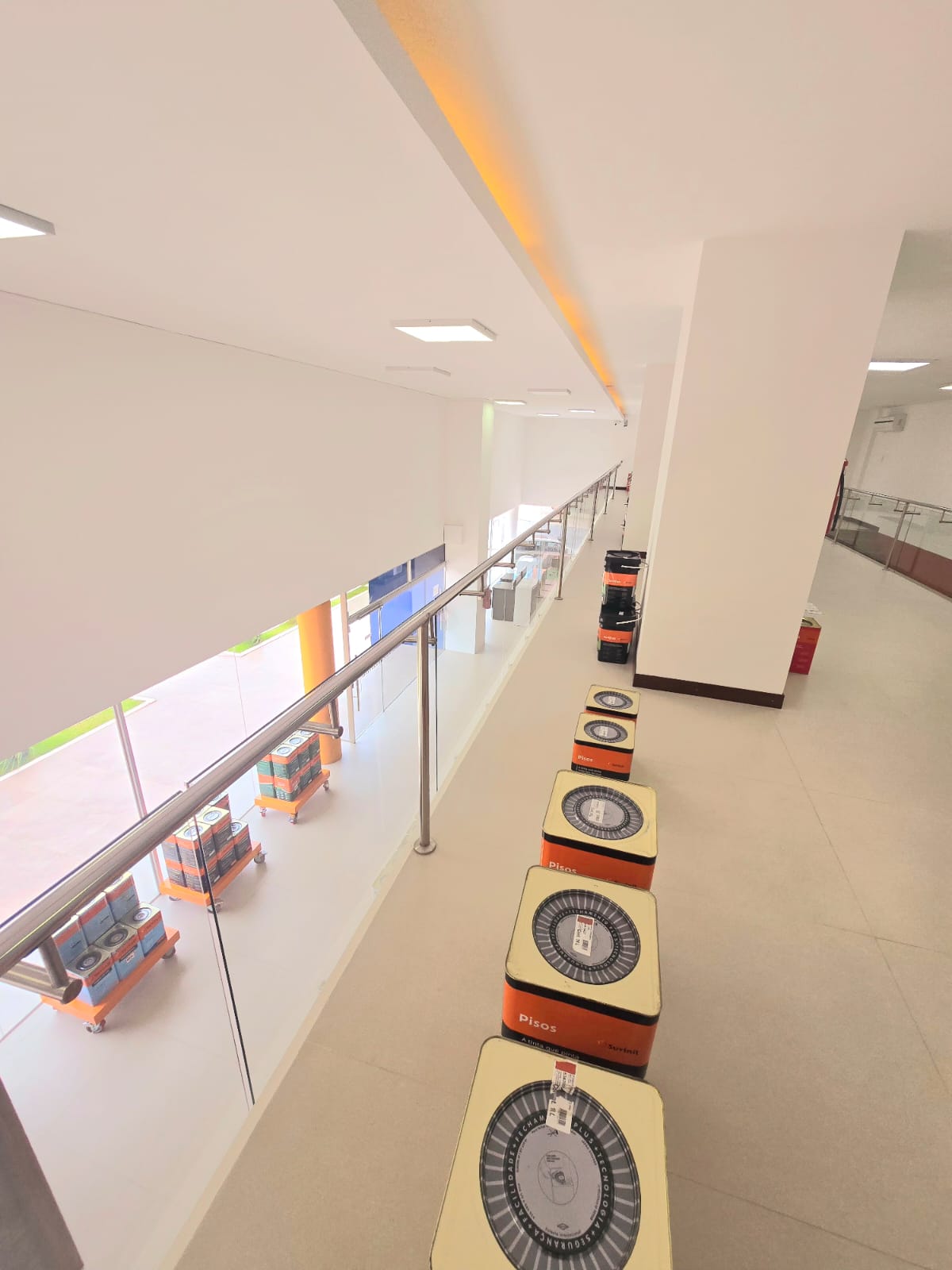 LOCAL COMERCIAL EN ALQUILER SOBRE AVENIDA ZONA NORTE - INMUEBLE NUMERO 567