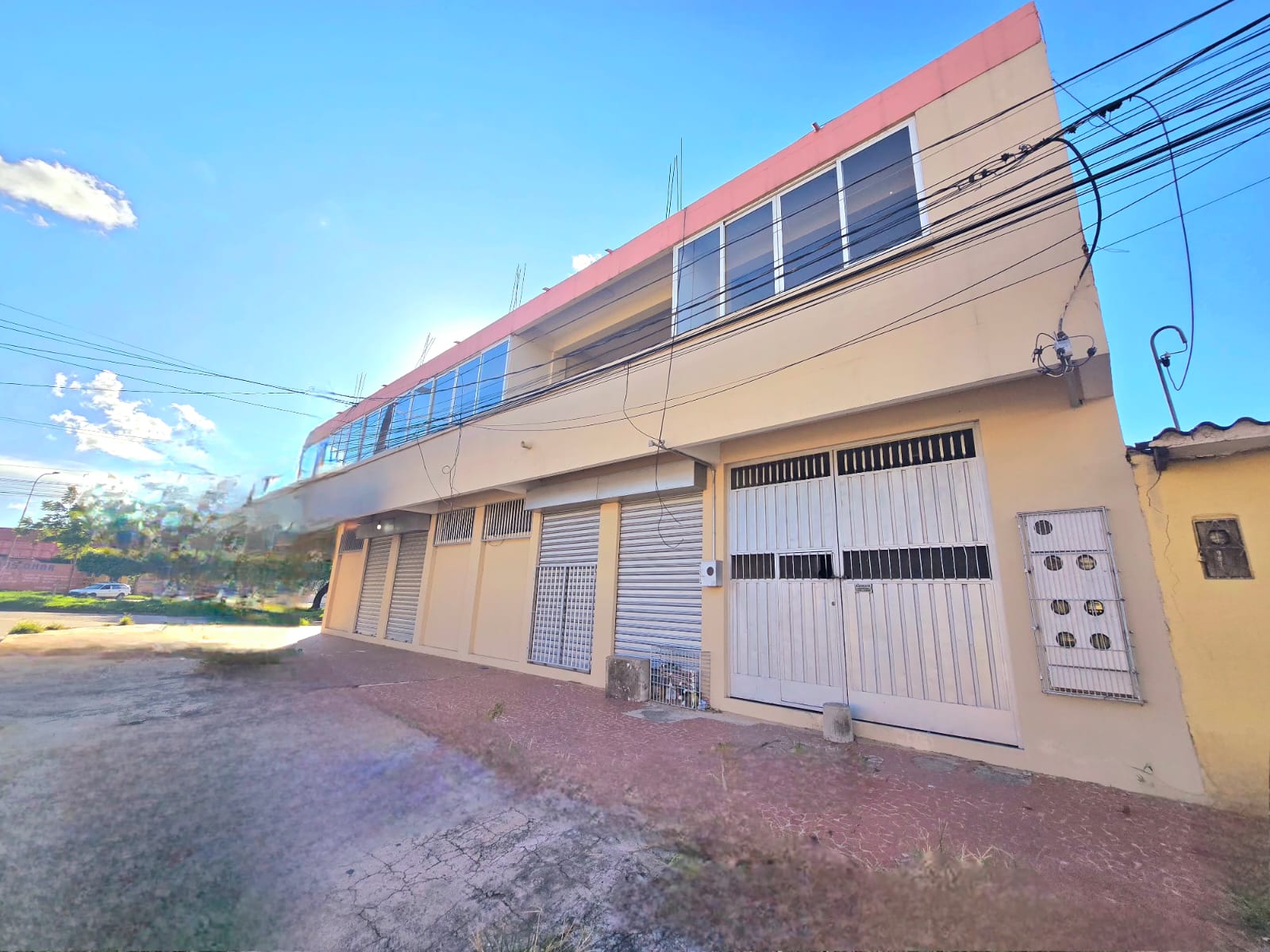CASA EN VENTA PARA NEGOCIO O EMPRESA - INMUEBLE NUMERO 29