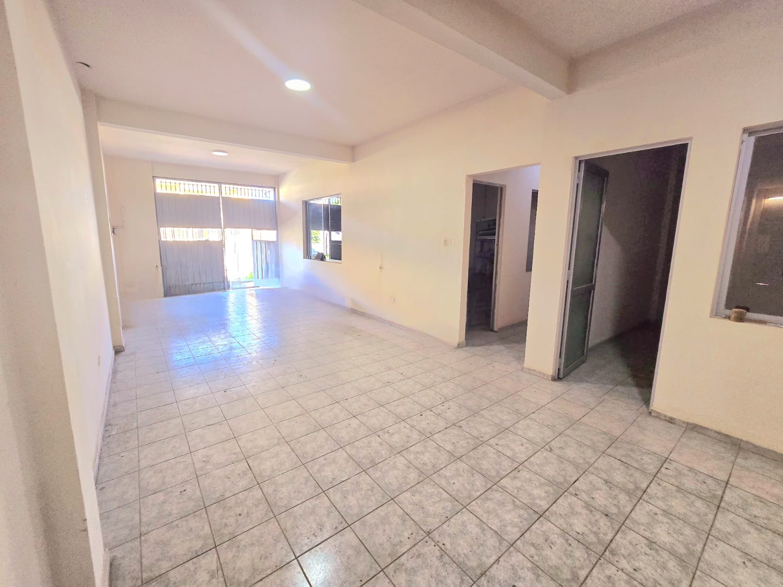 CASA EN VENTA PARA NEGOCIO O EMPRESA - INMUEBLE NUMERO 29