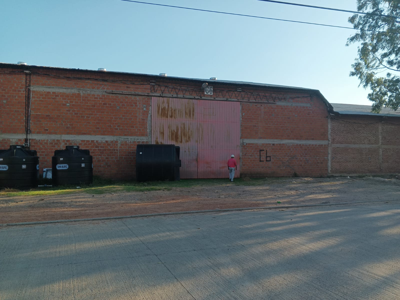 GALPON EN ALQUILER SOBRE CARRETERA AL NORTE - INMUEBLE NUMERO 93