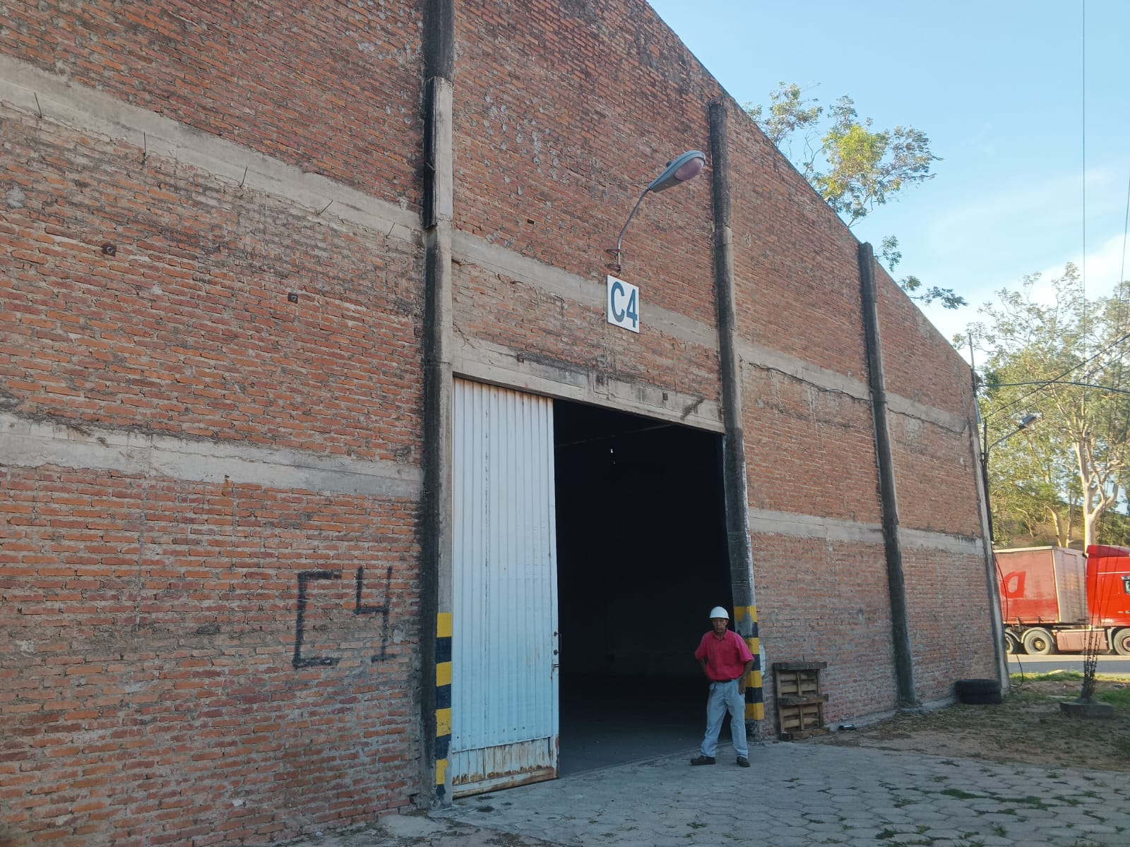 GALPON EN ALQUILER SOBRE CARRETERA AL NORTE - INMUEBLE NUMERO 94