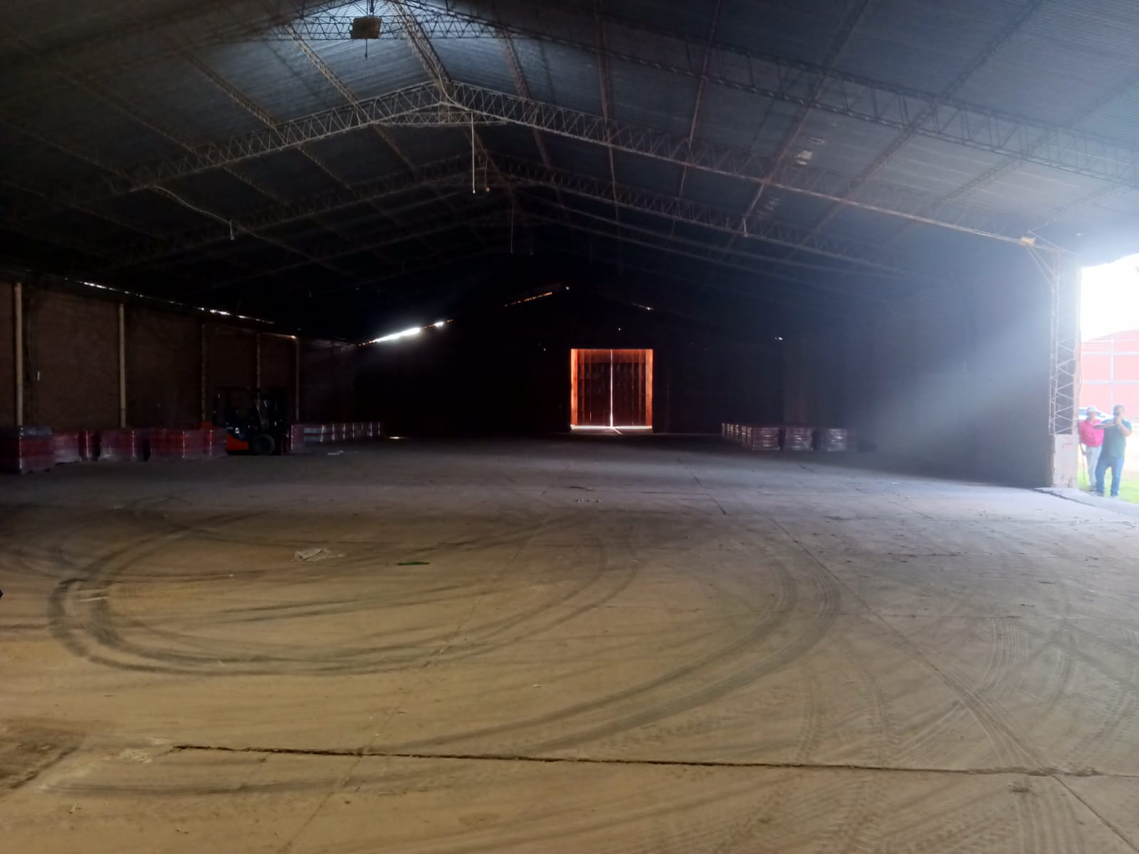 GALPON EN ALQUILER SOBRE CARRETERA AL NORTE - INMUEBLE NUMERO 96