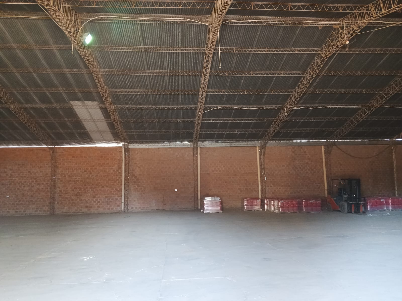 GALPON EN ALQUILER SOBRE CARRETERA AL NORTE - INMUEBLE NUMERO 96