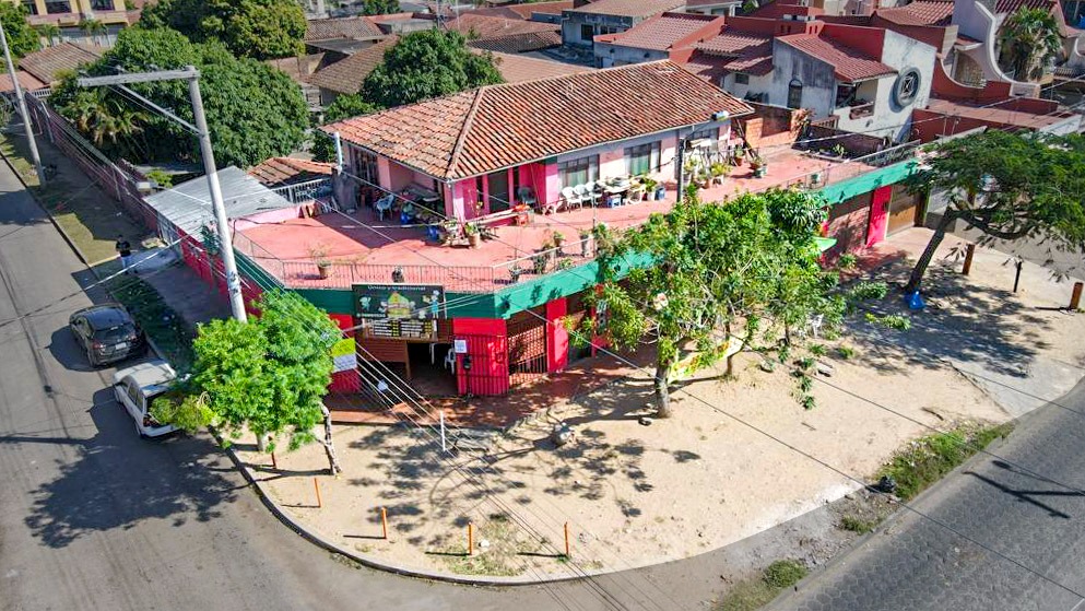 CASA EN ESQUINA EN VENTA - INMUEBLE NUMERO 117