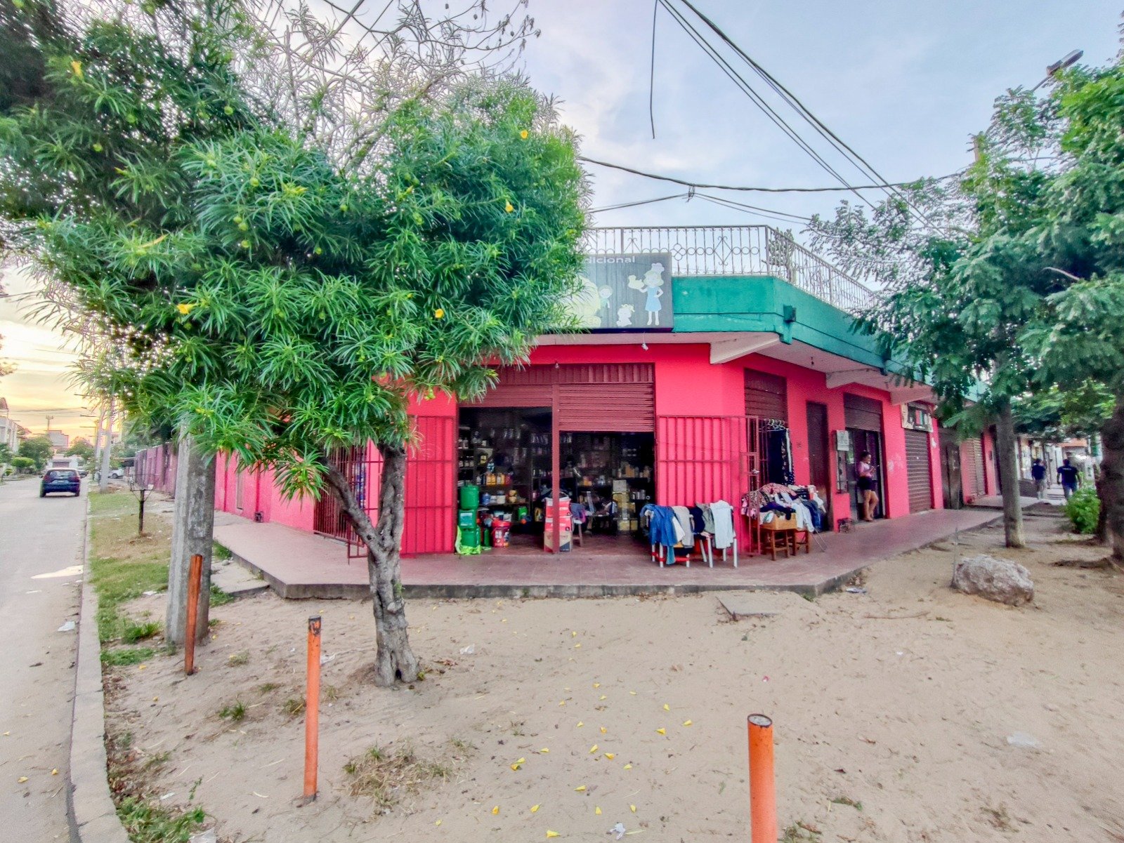 CASA EN ESQUINA EN VENTA - INMUEBLE NUMERO 117