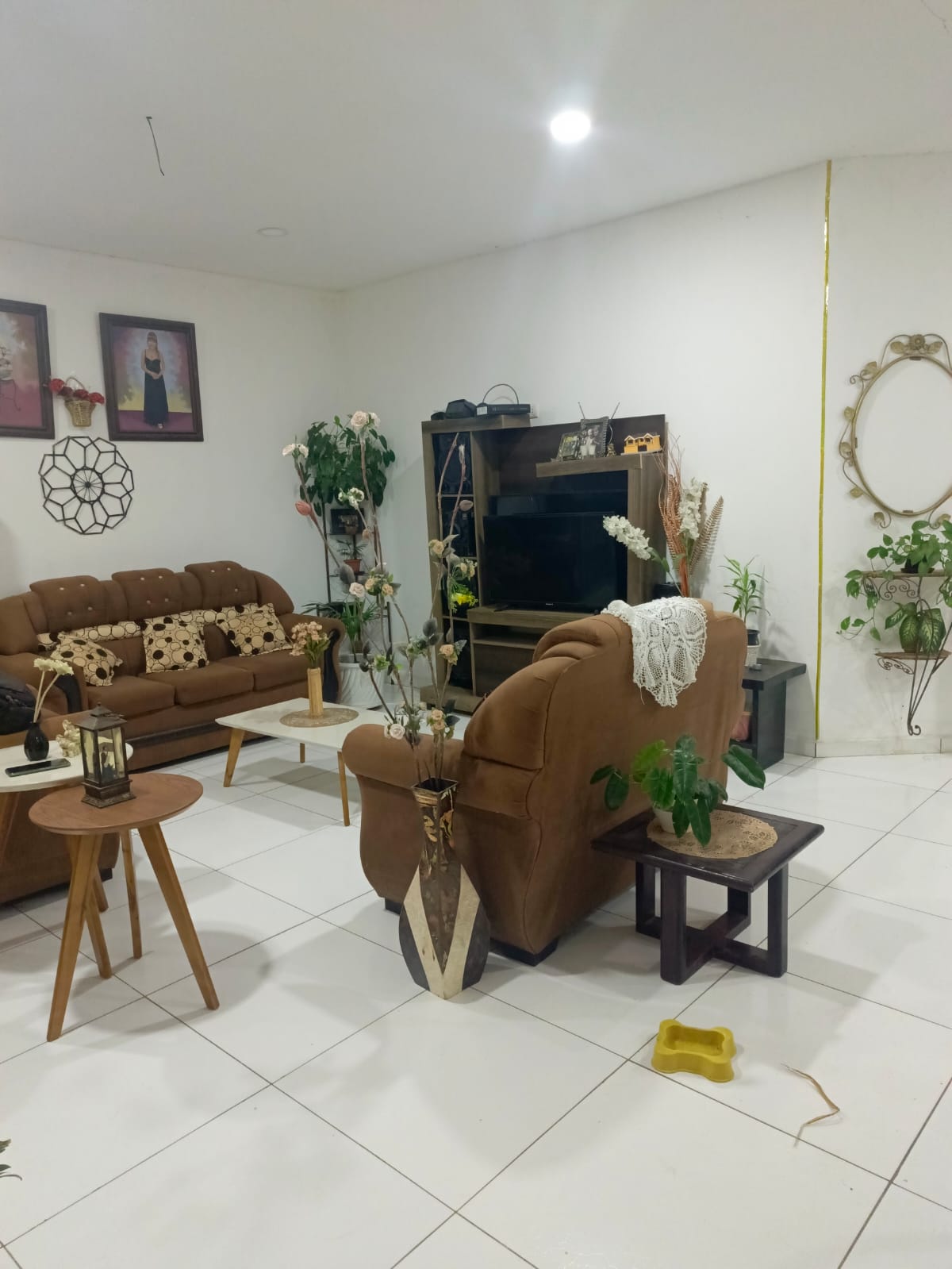 CASA EN VENTA - INMUEBLE NUMERO 128