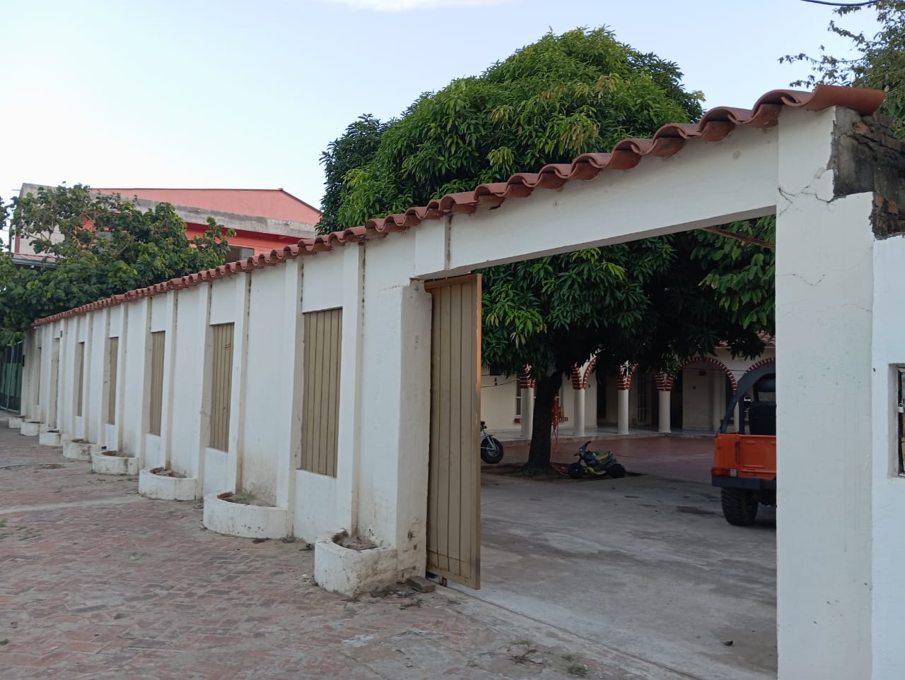 CASA EN VENTA EN EL CENTRO DE WARNES - INMUEBLE NUMERO 132