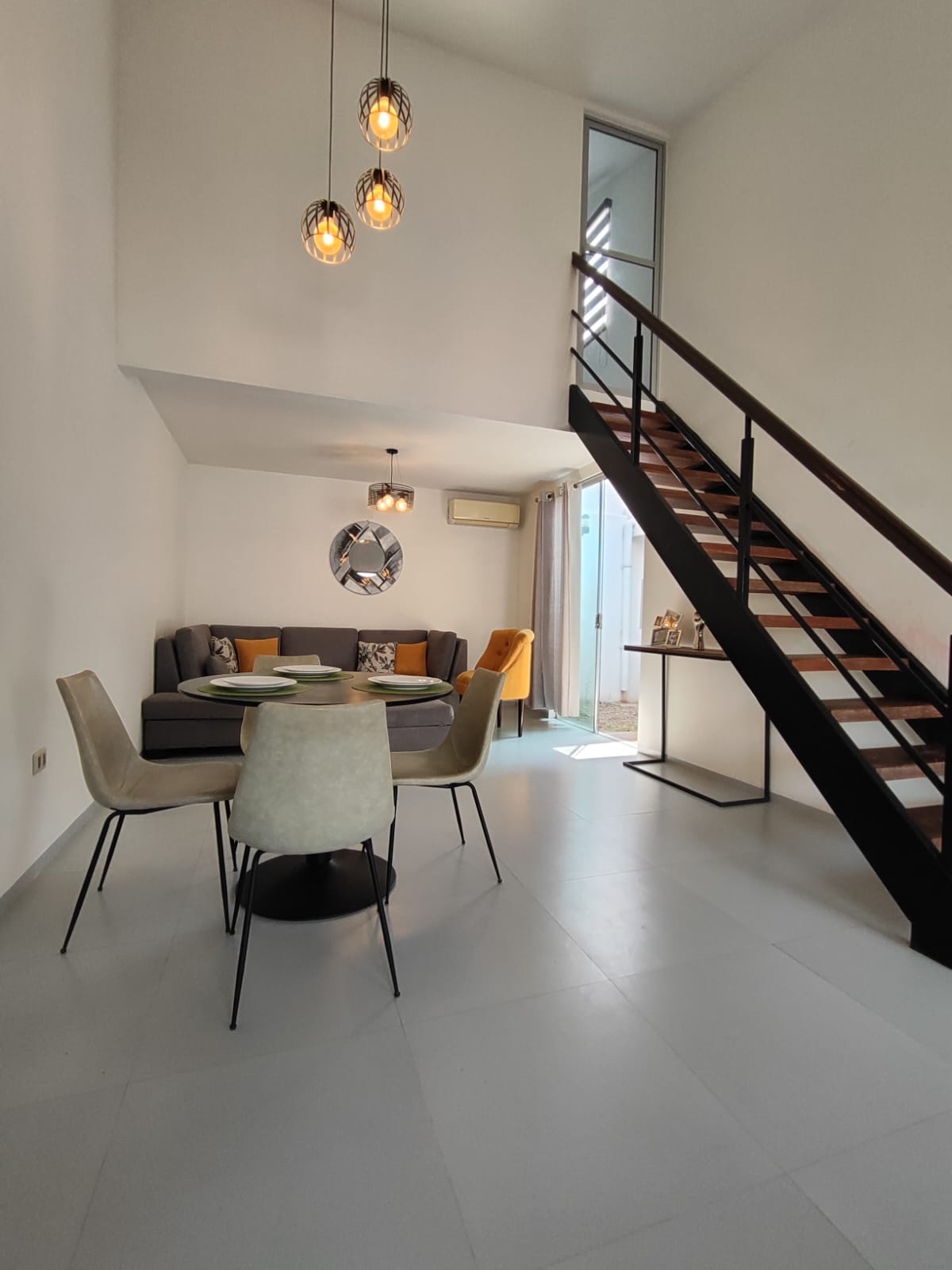 DUPLEX EN VENTA ZONA NORTE DE 2 DORMITORIOS + ESTUDIO - INMUEBLE NUMERO 165