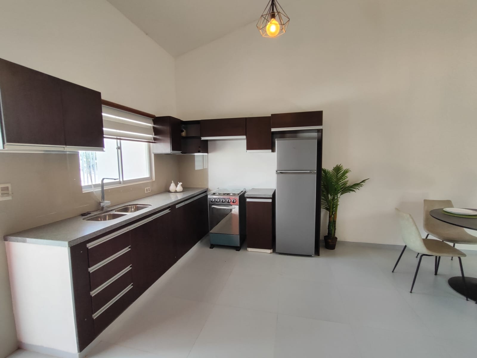 DUPLEX EN VENTA ZONA NORTE DE 2 DORMITORIOS + ESTUDIO - INMUEBLE NUMERO 165