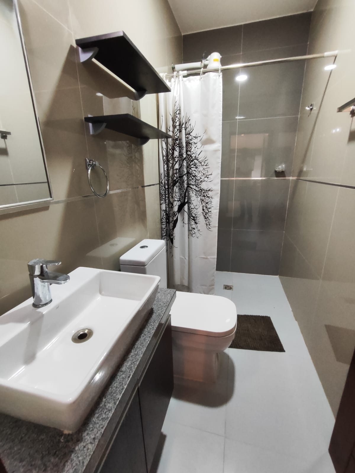 DUPLEX EN VENTA ZONA NORTE DE 2 DORMITORIOS + ESTUDIO - INMUEBLE NUMERO 165