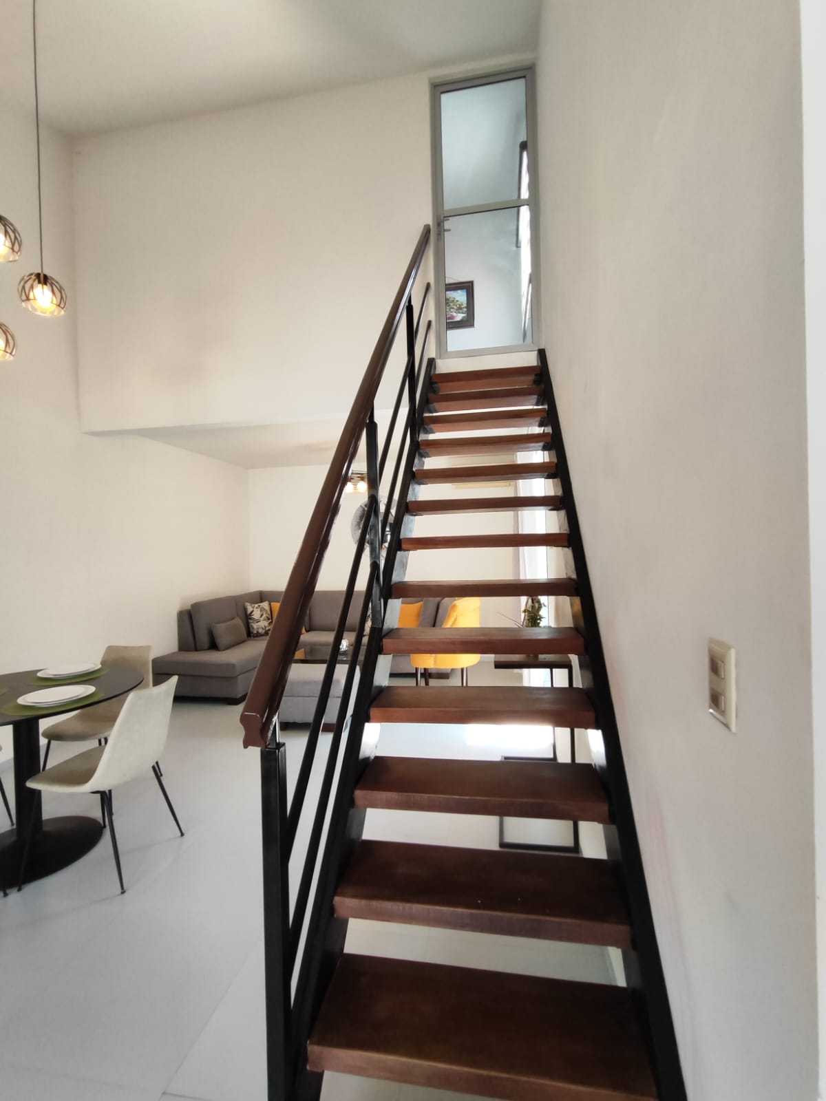 DUPLEX EN VENTA ZONA NORTE DE 2 DORMITORIOS + ESTUDIO - INMUEBLE NUMERO 165