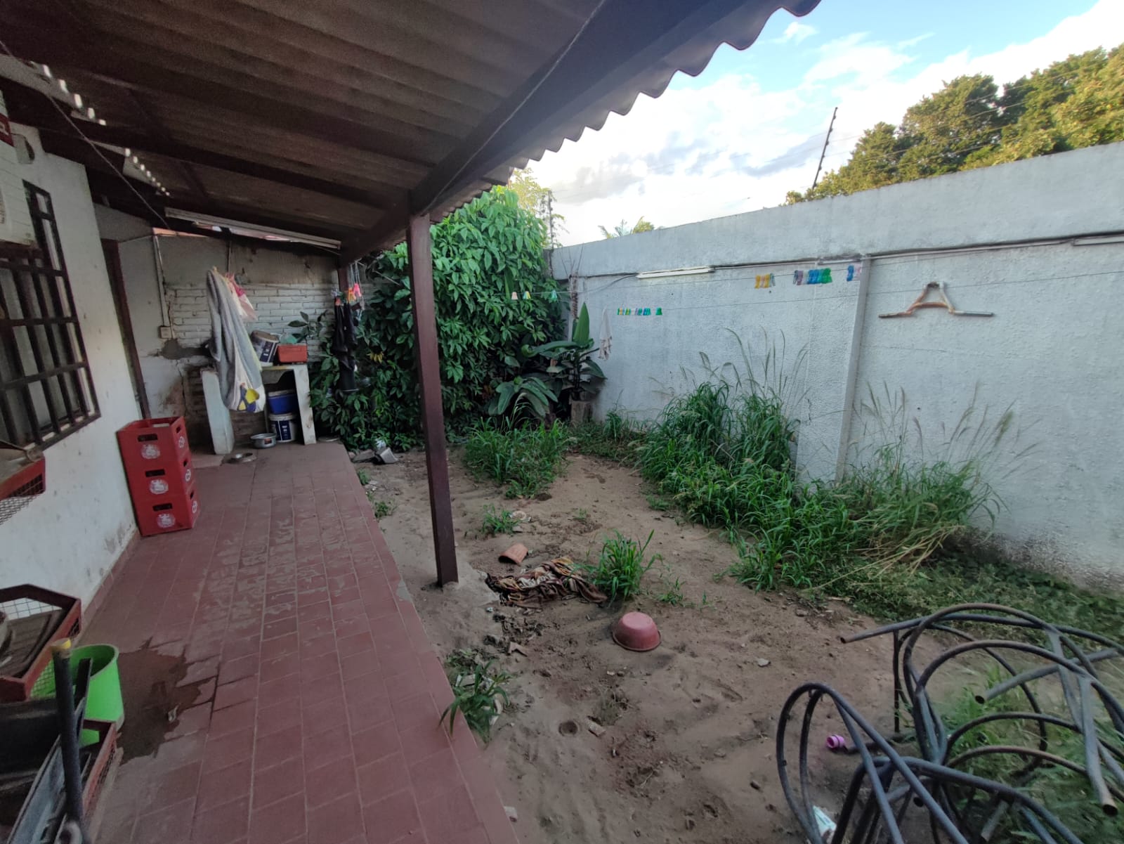 CASA EN VENTA DENTRO DE CONDOMINIO ZONA ESTE - INMUEBLE NUMERO 275