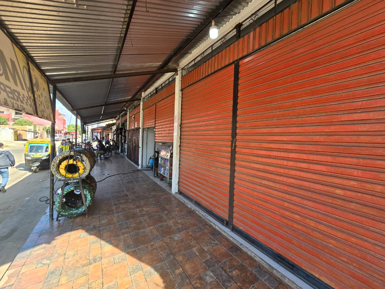 CASA COMERCIAL EN SATELITE NORTE EN VENTA CERCA AL MERCADO - INMUEBLE NUMERO 289